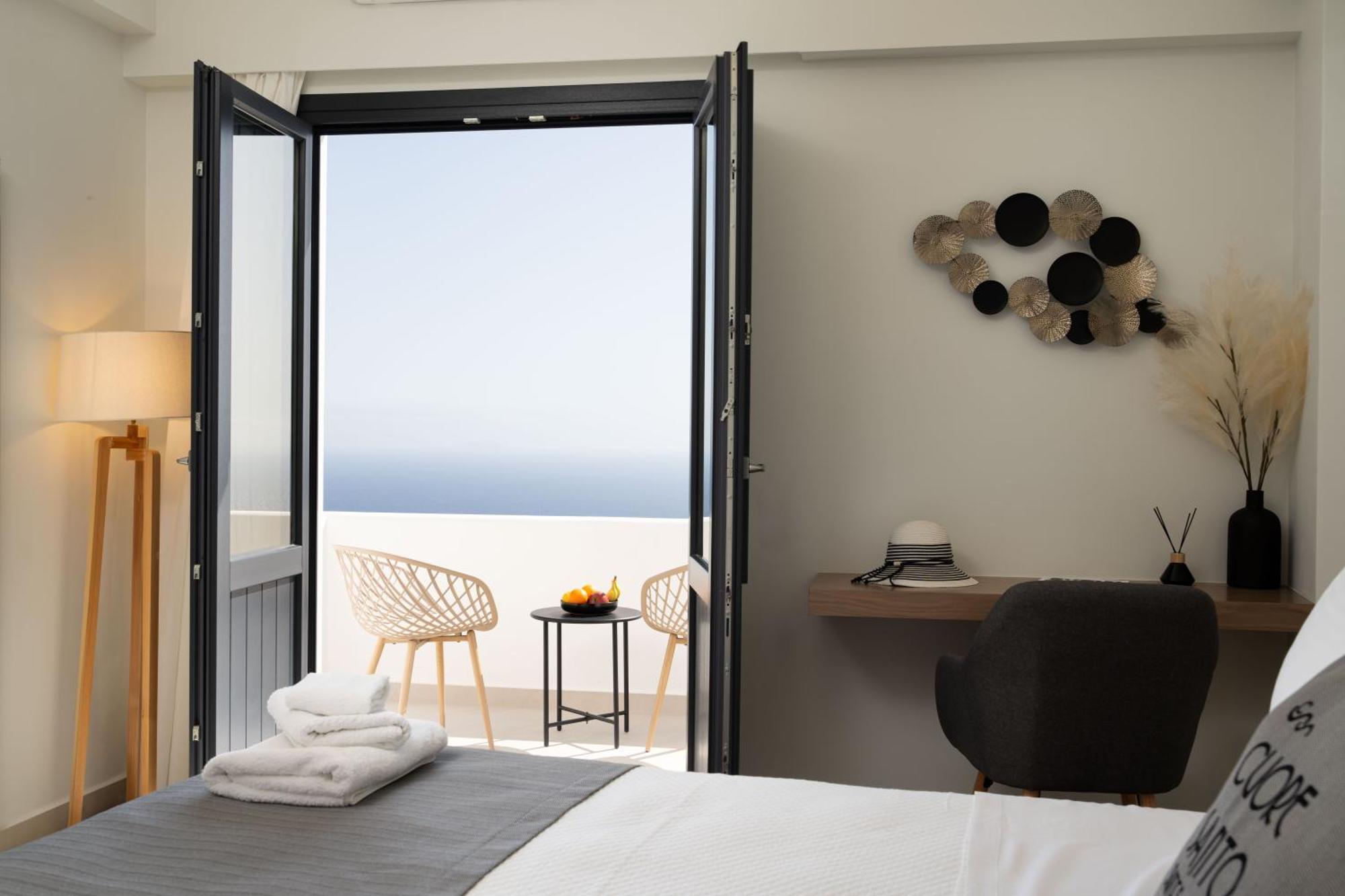 Cuore Santo Suites Fira  Exterior photo