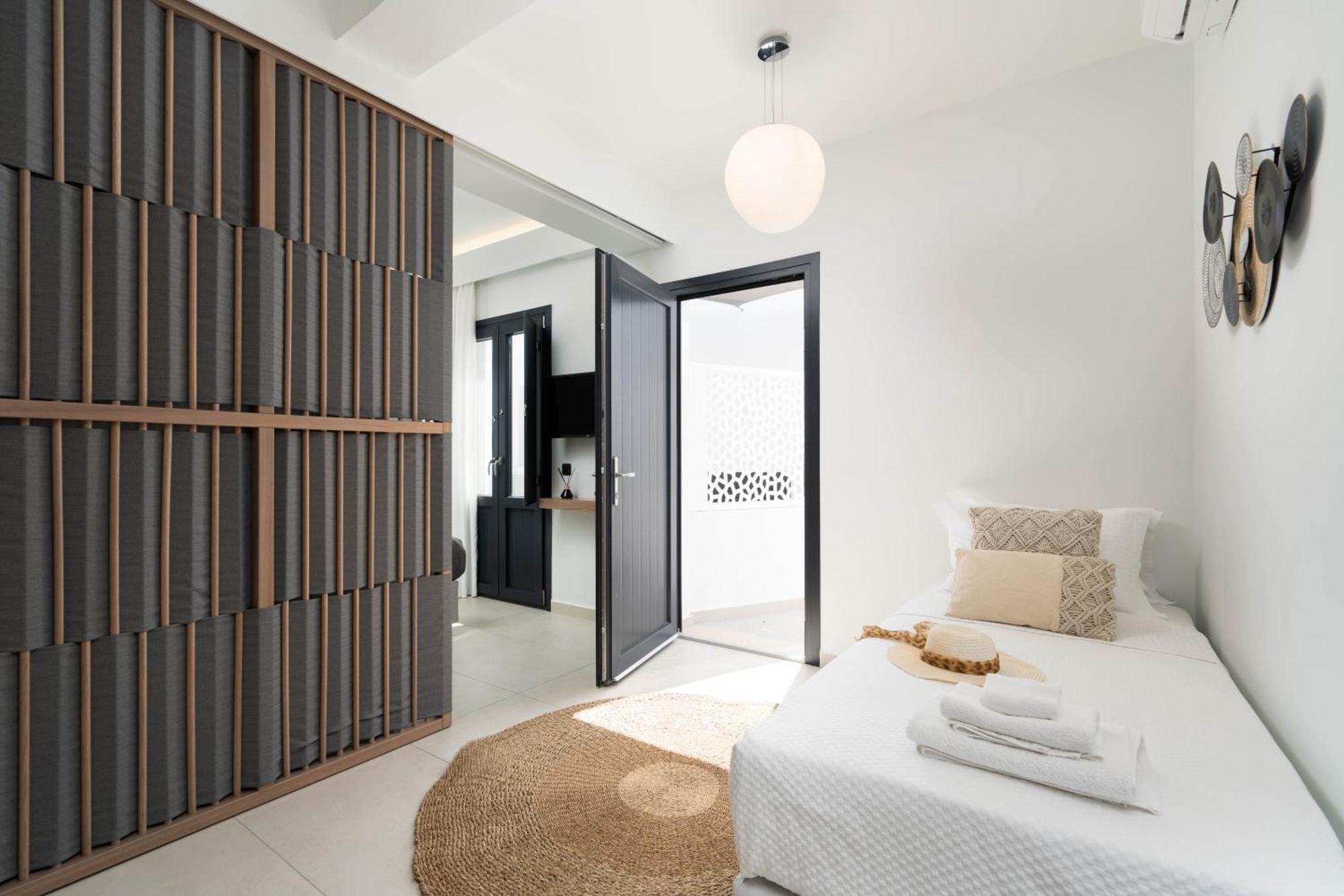 Cuore Santo Suites Fira  Room photo
