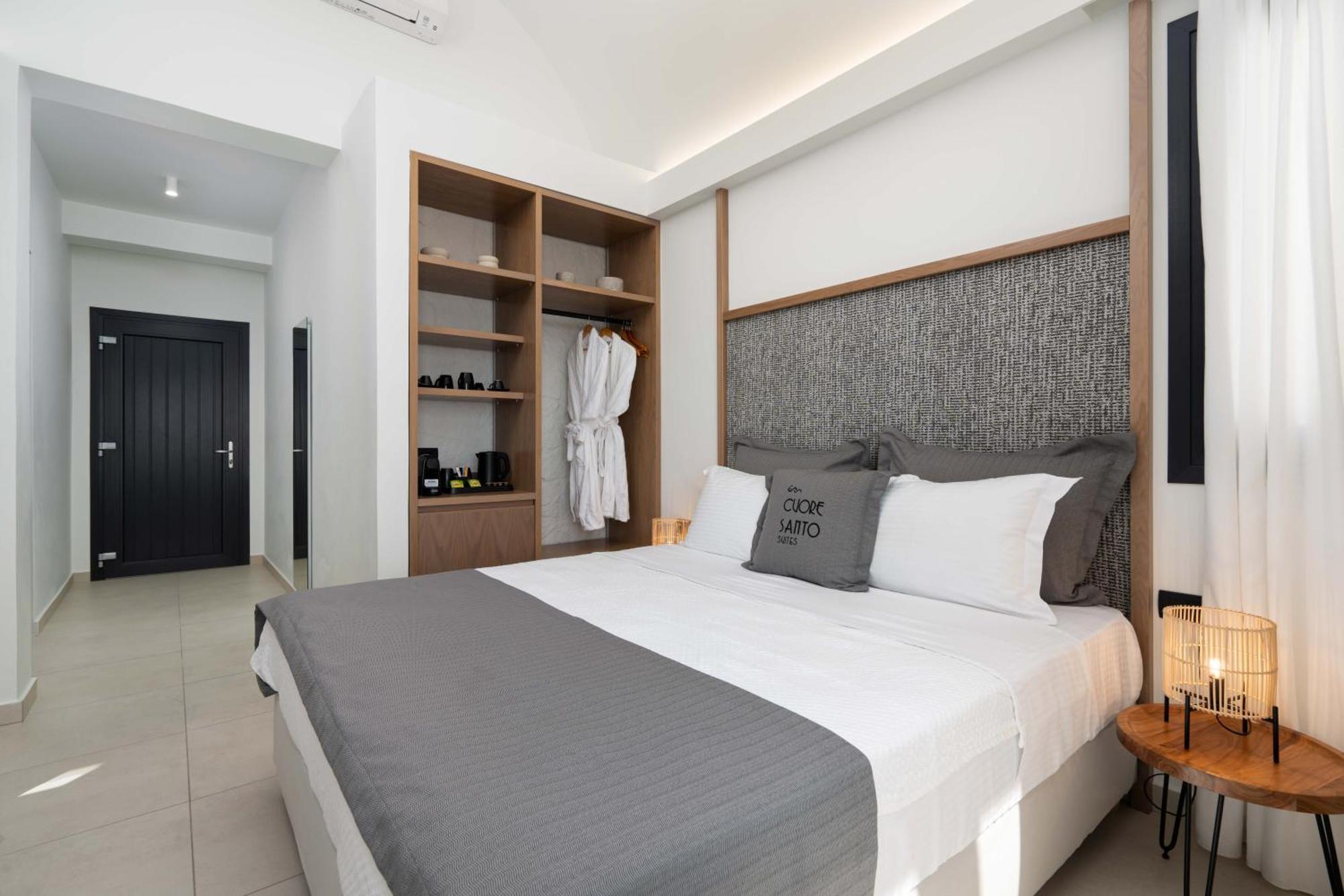 Cuore Santo Suites Fira  Room photo